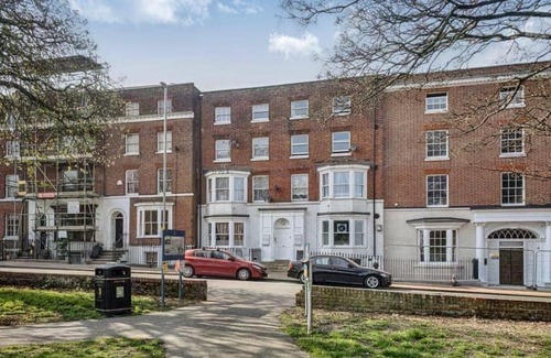 Margate Apartment | The 'HIGH' Life Margate (with SeaViews)