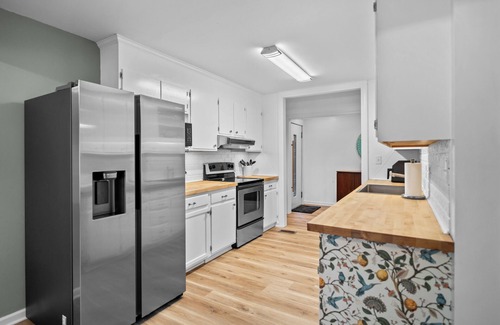 Southmont Apartment | The High Rock Hideout Marvelous 3-bedroom home on High Rock Lake