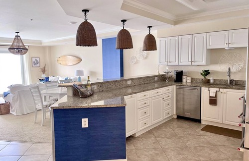 Indian Beach Condo | The High Tide Hideaway- Direct Sound front , pool, steps to beach