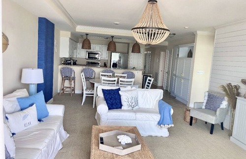 Indian Beach Condo | The High Tide Hideaway- Direct Sound front , pool, steps to beach