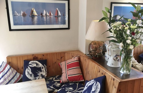 Totland Bay Bed & Breakfast | The Highdown Inn