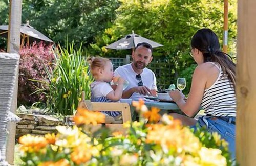 Totland Bay Bed & Breakfast | The Highdown Inn