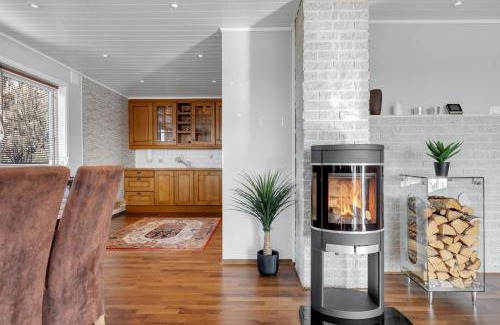 Tromso Apartment | The Highland - Majestic Views & Free parking
