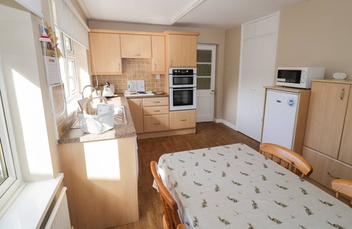 Church Stretton House | THE HIGHLANDS, family friendly, with a garden in Church Stretton