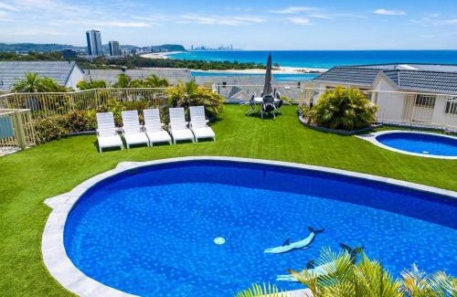 Currumbin Apartment | The Hill Apartments Currumbin Beach
