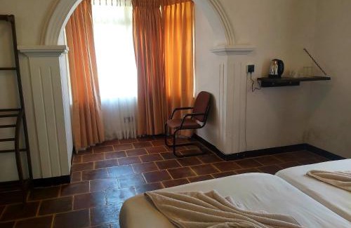 Kandy House | The Hill Cliff Bunglow