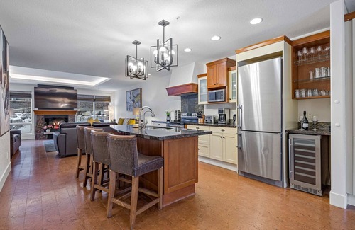 Canmore Apartment | ⭐The Hillside by Samsara BEST Luxury 1650SQF 3BEDROOM and 2BATHROOM