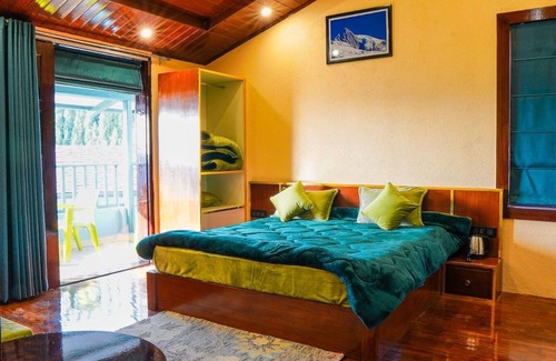 Tehri Range Hotel | The Himalayan Deodar