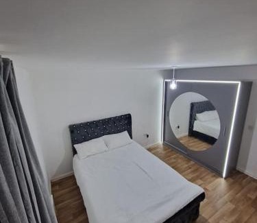 Hainault Apartment | The Hime