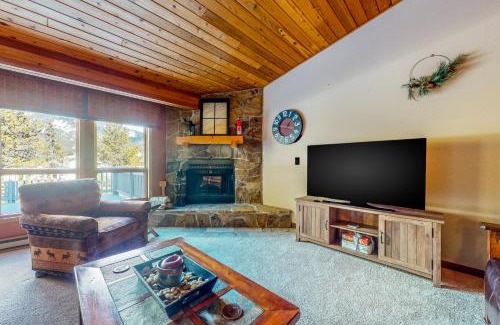 Big Sky House | The Hip Rose