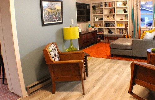 Abingdon Apartment | The Hippie Pad In the heart of downtown Abingdon, The Hippie Pad in the heart of downtown Abingdon