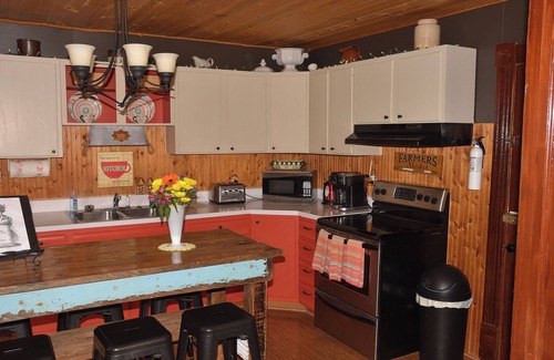 Hot Springs Apartment | The “Historic” Burdette House - EST. 1891n2nd Floor Western Suite