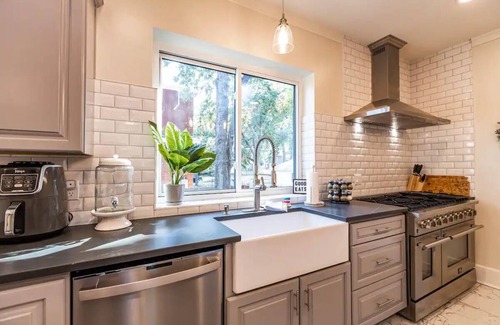 Manhattan House | The Historic Carl Butler House on City Park