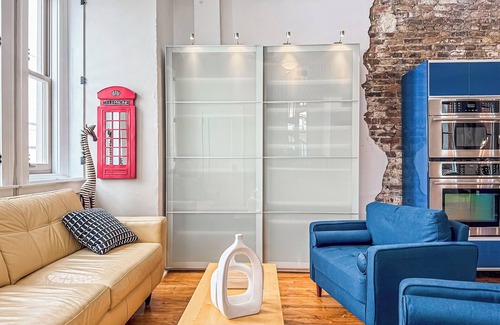 Central Business District House | The Historic Lyric Penthouse with Private Rooftop