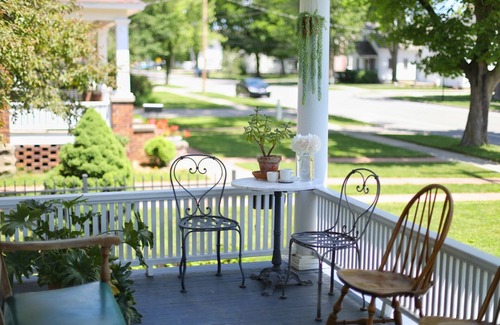 Frankenmuth Apartment | The Historical Franklin House