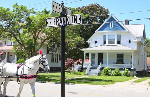 Frankenmuth Apartment | The Historical Franklin House