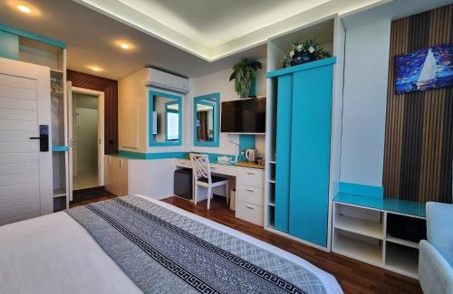 Male Hotel | The Hive Beach
