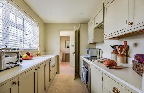 Bridport House | The Hive - Burton Bradstock