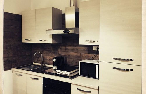 Iglesias Historic Centre Apartment | THE HIVE -STEFY'S APARTMENT- IUN P7174