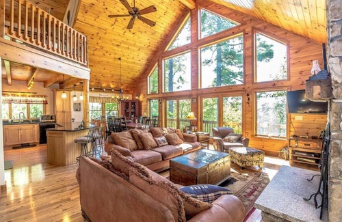 Bridgton House | The Hive Trailside At Pleasant Mnt Ski Area