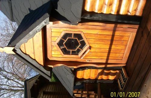 Fort William Apartment | The Hobbit House