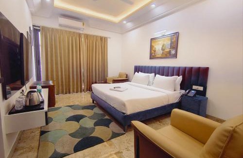 Old Gurgaon Hotel | The Hoften Elite 32 Avenue, Sector 15, Gurugram
