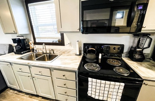 Yellville House | The Holiday Armadillo AR Tiny House