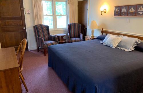 Scarborough Hotel | The Holiday House Inn & Motel
