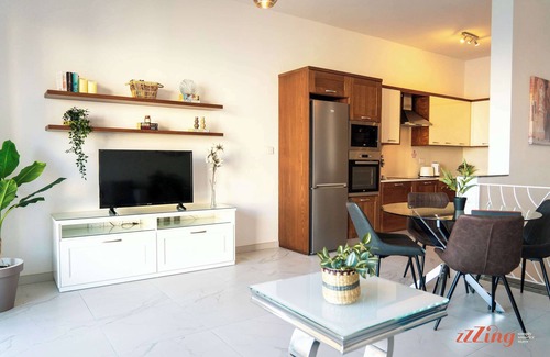 St. Paul's Bay Apartment | The holiday home with a path to the sea