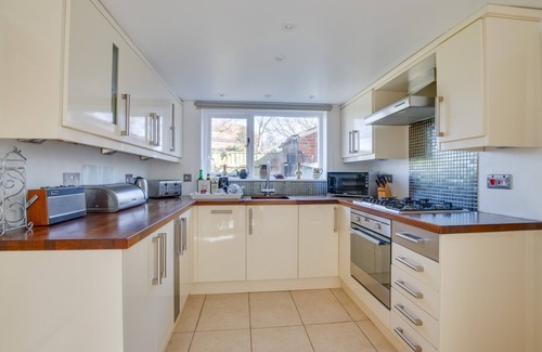 Reydon House | The Hollies - Three Bedroom House, Sleeps 6