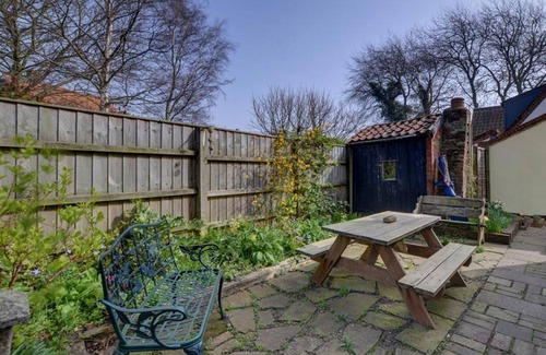 Reydon House | The Hollies - Three Bedroom House, Sleeps 6