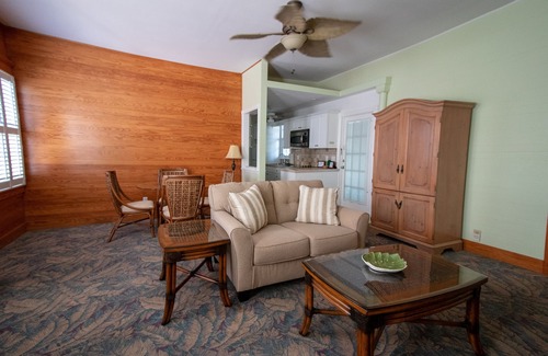Key West Historic District House | The Hollinsed House "Victorian Delights" - Large 1 Bedroom