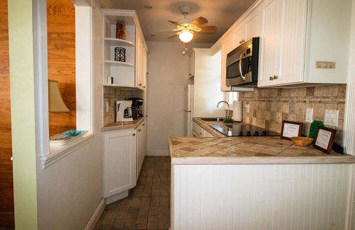 Key West Historic District House | The Hollinsed House "Victorian Delights" - Large 1 Bedroom