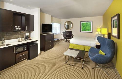 Downtown Halifax Hotel | The Hollis Halifax - a DoubleTree Suites by Hilton
