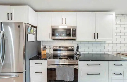 Lacey House | The Homey House close to Everything!