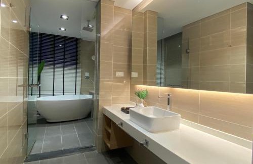Tanjong Bidara Apartment | The Honeymoon Haven - 99 Residences