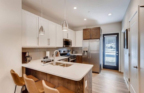 Georgetown Condo | The Honeysuckle Homestead/Georgetown Living