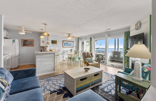 Manteo Condo | The Hook: Waterfront | Boat Slip | Shared Pool