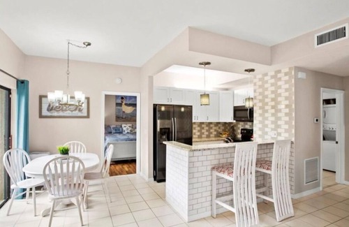 Bella Vista Condo | The Horizon Hideaway Walk To The Beach!