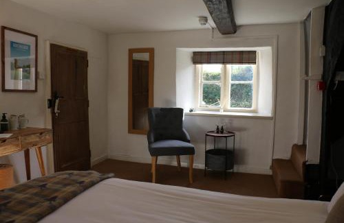 Upper Oddington Hotel | The Horse & Groom