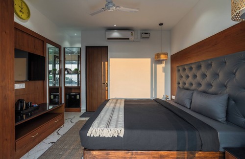 Mandrem Hostel | The Hosteller Goa, Mandrem