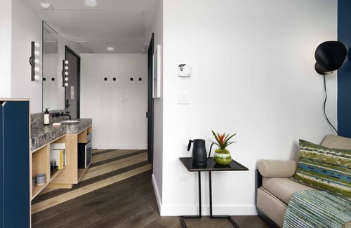 Eureka Valley Hotel | The Hotel Castro | Experience the Historic Castro District | Queen Mini Suite
