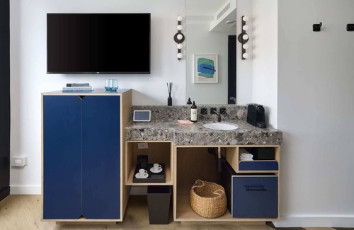 Eureka Valley Hotel | The Hotel Castro | Historic-Inspired, Boutique Design | King Jr. Suite