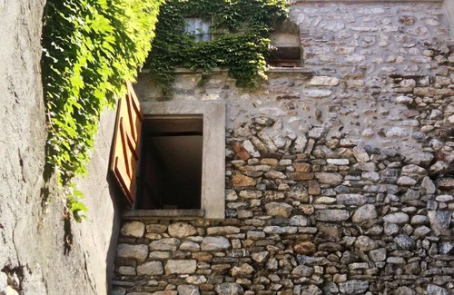 Cascastel-des-Corbieres House | The house of the pickers