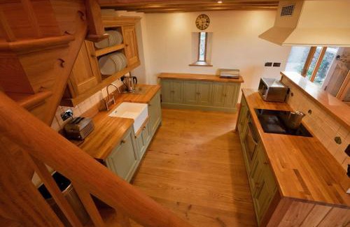 Westbrook Court House | The House In The Hills