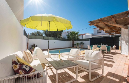 Luz de Tavira House | The house is located in the coastal town of Luz de Tavira, close to the sea