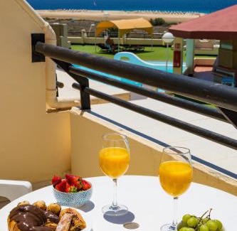 Morro Jable Apartment | The House of Nonni Ventura - beachfront, ocean view, Wi-Fi, aircon, swimming pool
