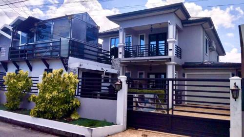 Claxton Bay House | The House of Praise 2Bd
