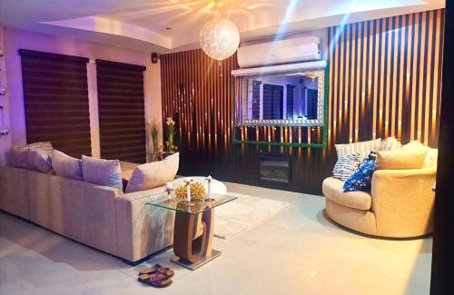 Claxton Bay House | The House of Praise 2Bd