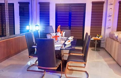 Claxton Bay House | The House of Praise 5Bd